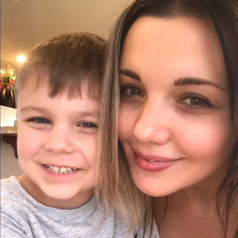 Meet your Posher, Lilia