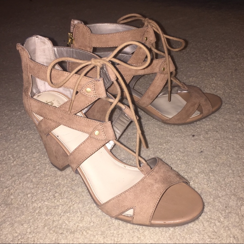 CIRCUS by SAM EDELMAN Tan Heels!