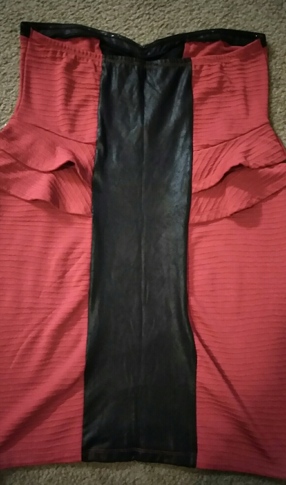 Red and black strapless dress