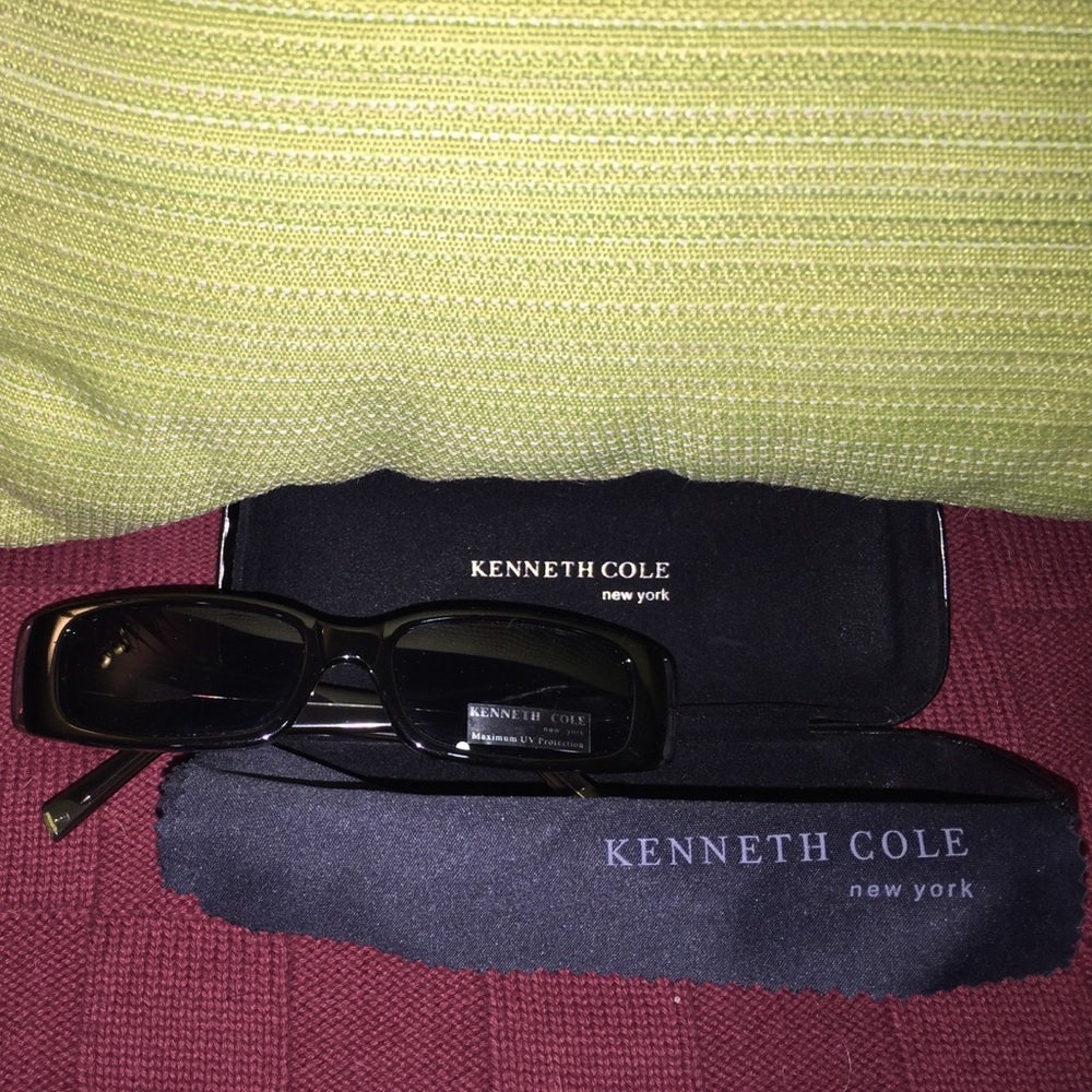 NWOT ladies Kenneth Cole New York sunglasses