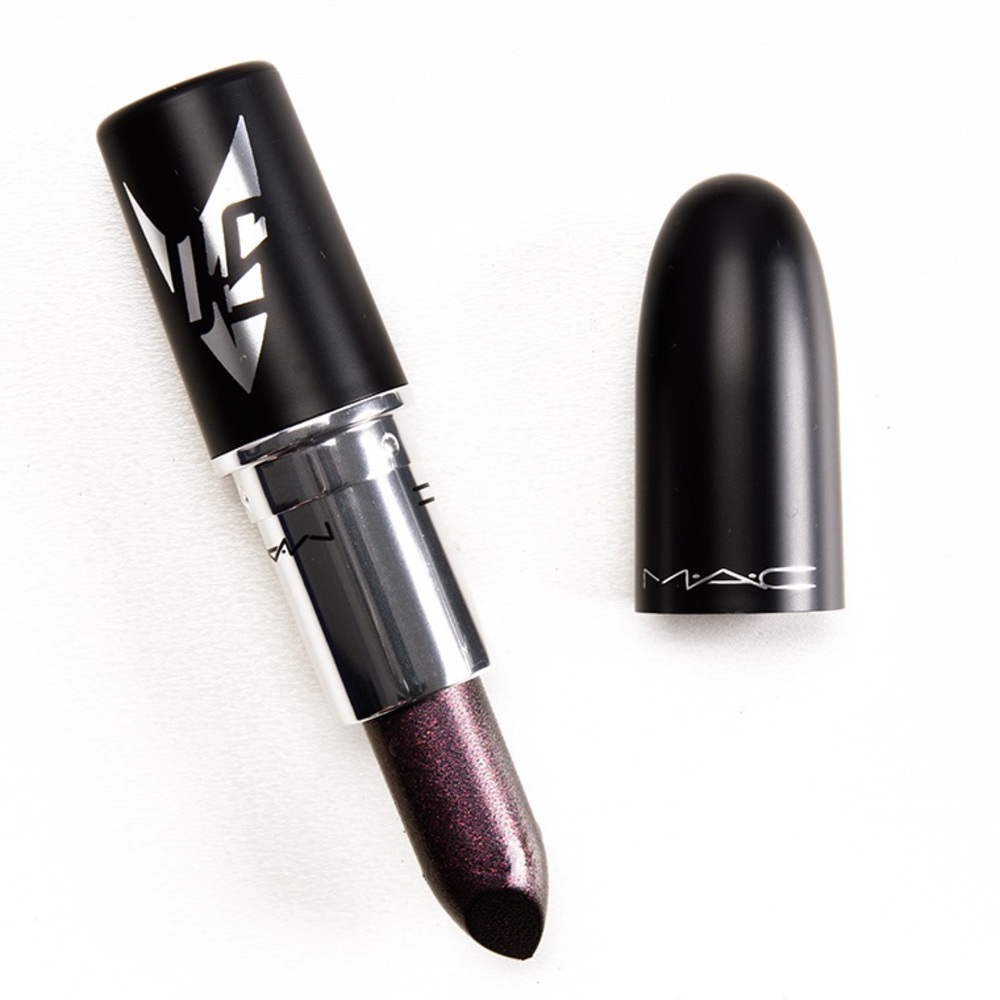 MAC Star Trek lipstick (Kling-It-On)