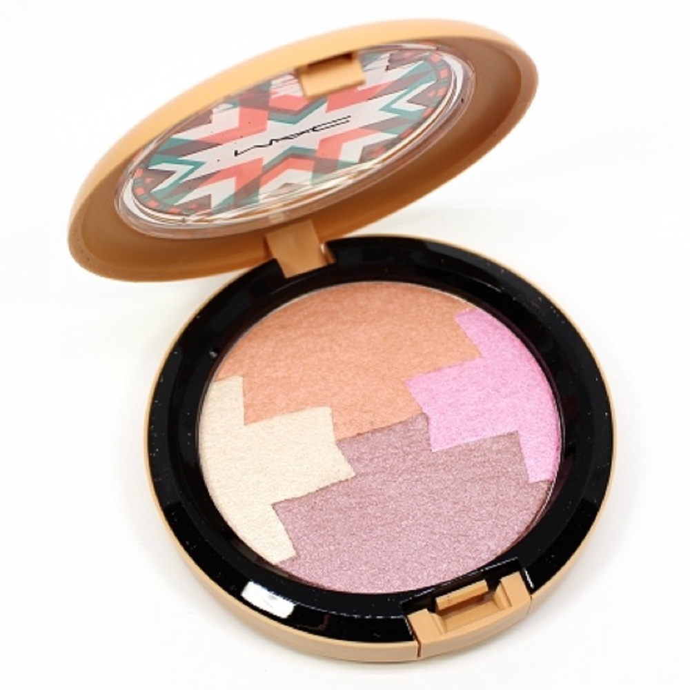 MAC Vibe Tribe Gleamtones Powder Dunes at Dusk