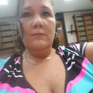 Meet your Posher, Leila