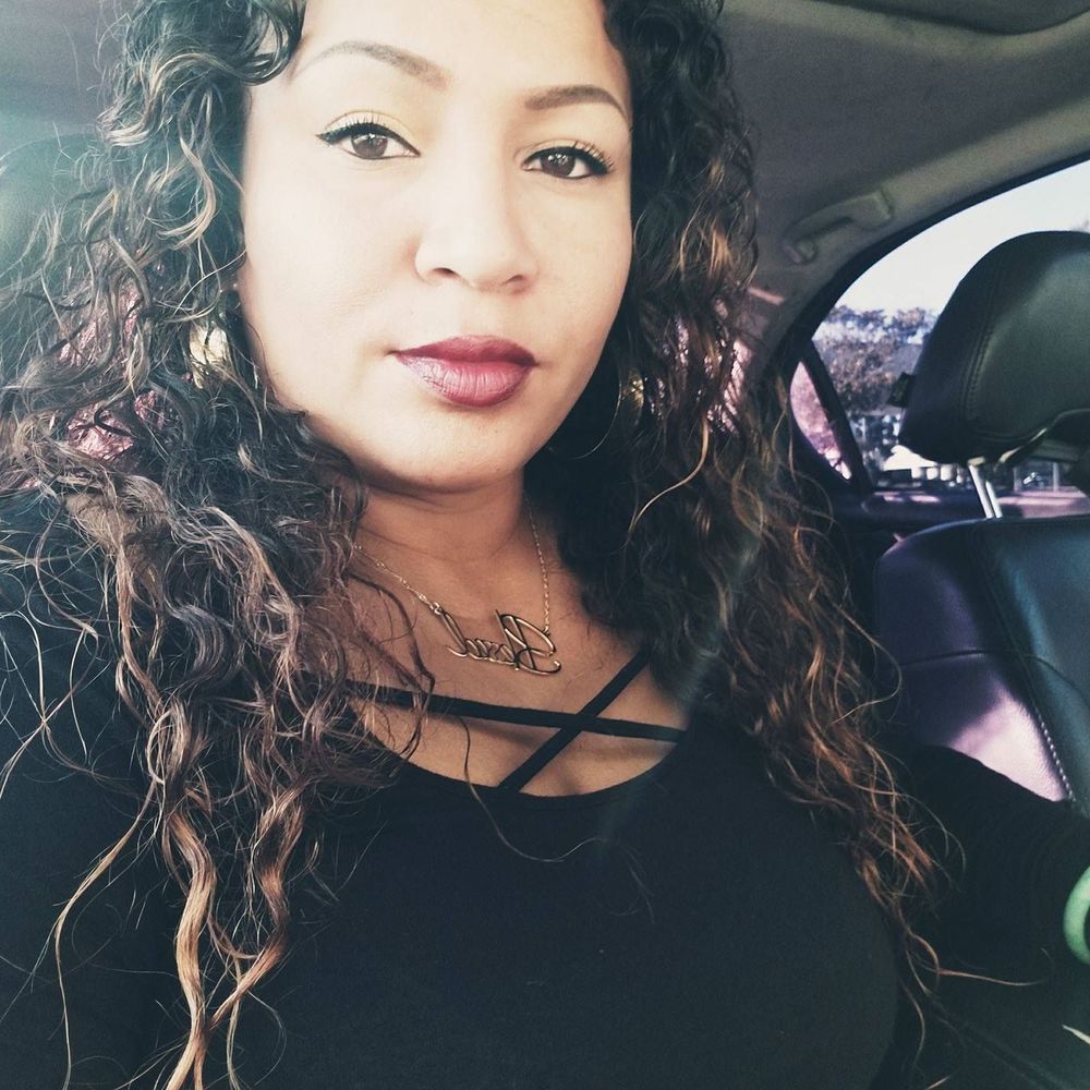 Meet your Posher, Leshia