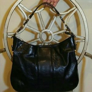 Black Leather Tory Burch Shoulder Bag Gold details