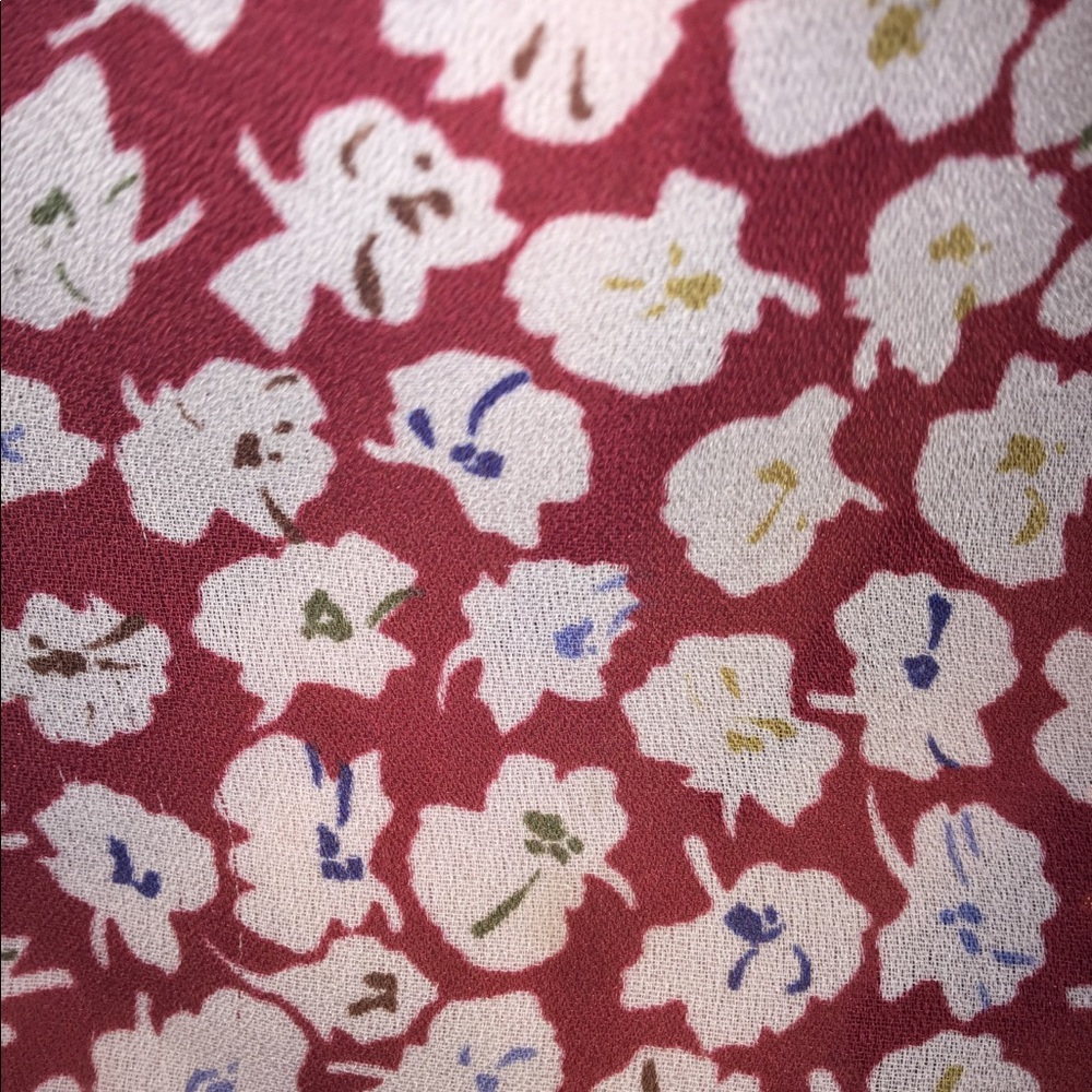 Floral Top❣️ - Picture 4 of 5