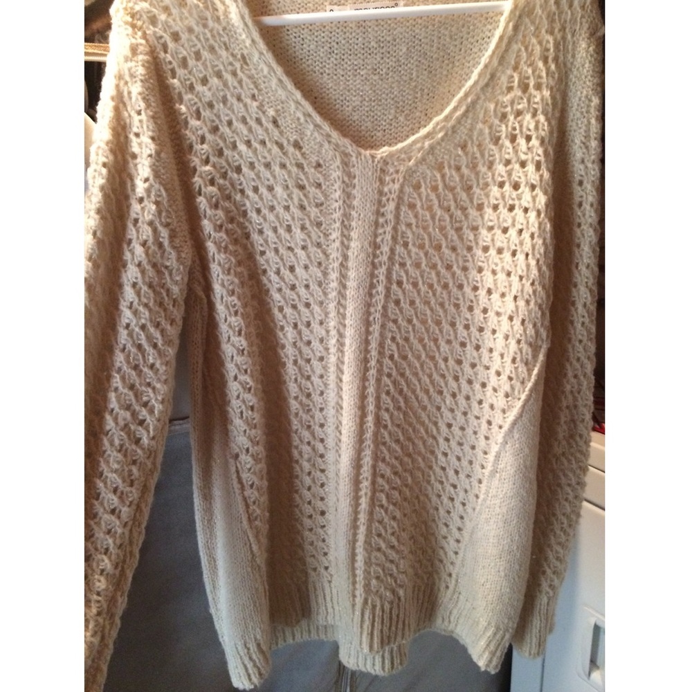 Sweater - Picture 5 of 5