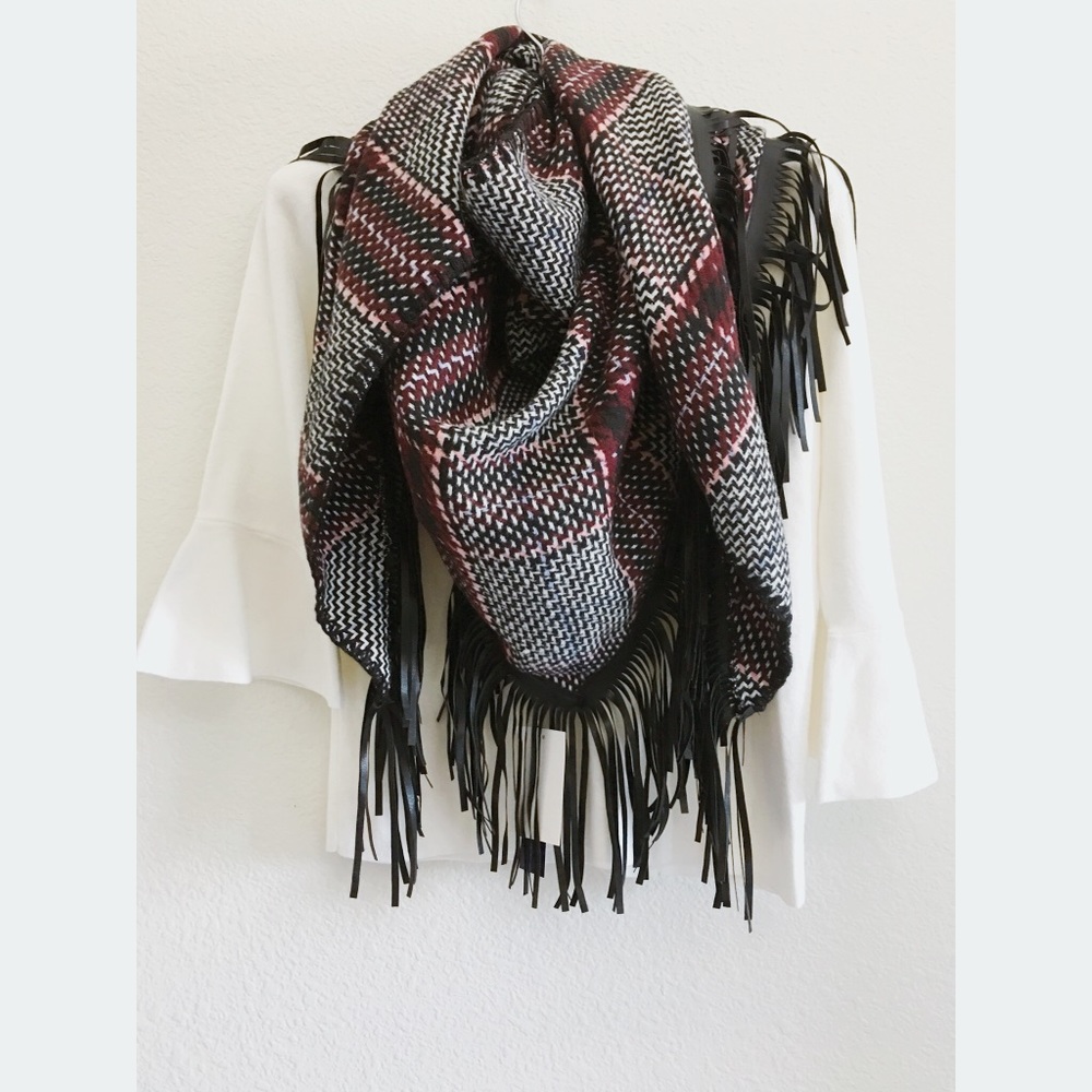 DAVID & YOUNG Scarf