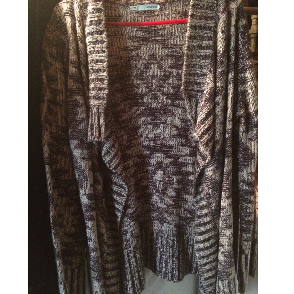 Cardigan - Picture 2 of 4