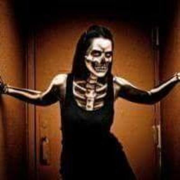 Meet your Posher, Cheryl - Picture 1 of 1