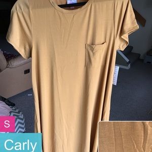 Lularoe Carly mustard color, very nice and soft!