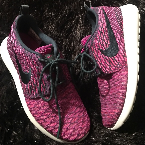 NIKE WOMENS ROSHE ONE FLYKNIT 704927-302 - Picture 2 of 8