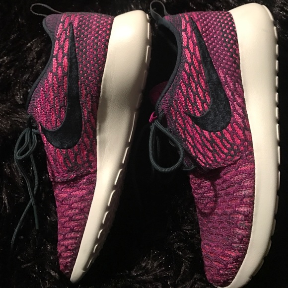 NIKE WOMENS ROSHE ONE FLYKNIT 704927-302 - Picture 3 of 8