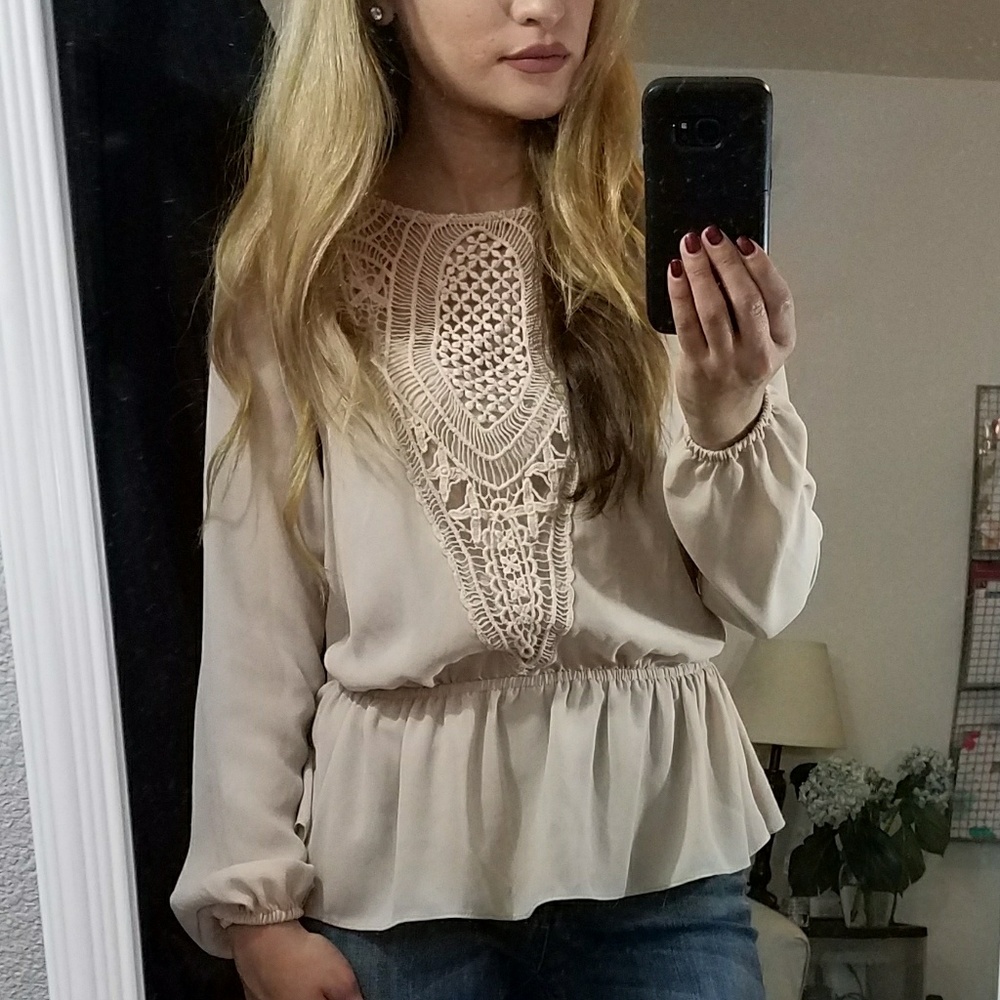 Long Sleeve Crochet-Like Blouse