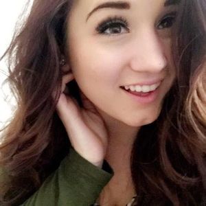 Meet your Posher, Alexis