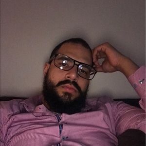 Meet your Posher, Victor