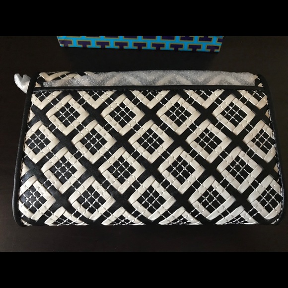 Tory Burch Robinson Crossbody Wallet - Picture 3 of 8