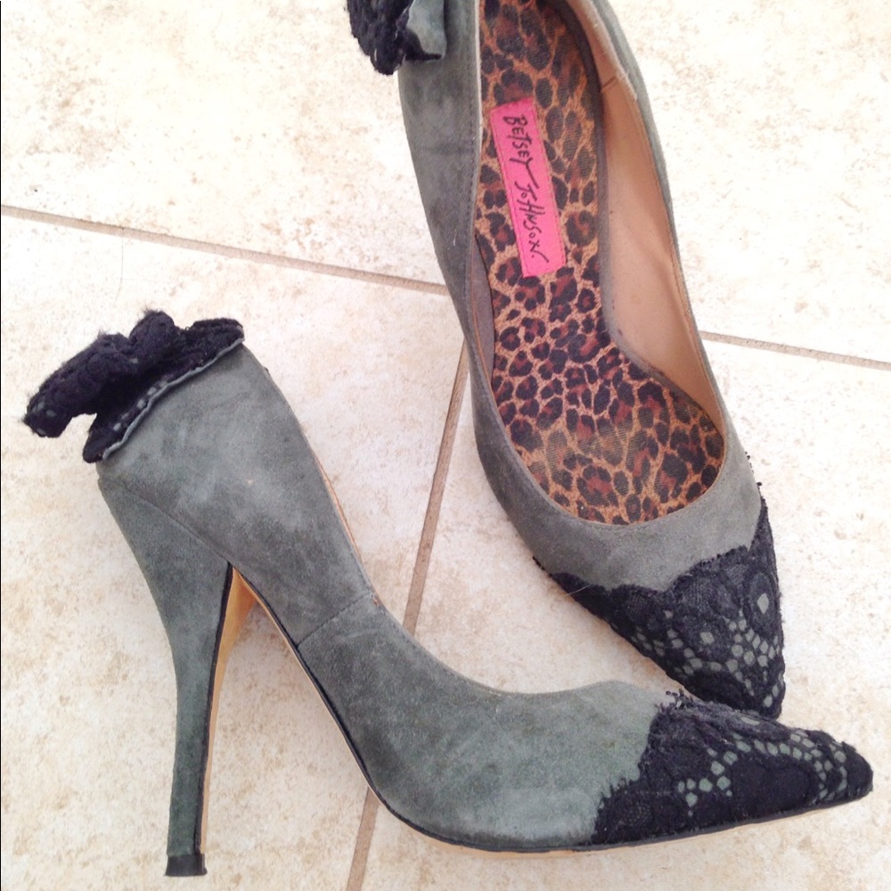 Betsey Johnson Suede Pumps