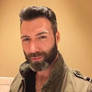 Meet your Posher, Stuart