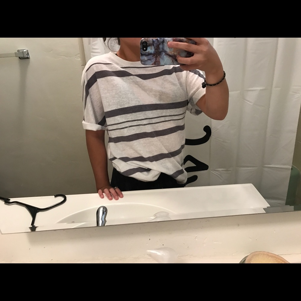 💔SOLD💔 White t stripped t shirt, boyfriend fit