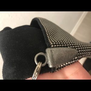 GLOMESH SHOULDER BAG