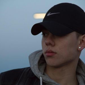 Meet your Posher, Kameron