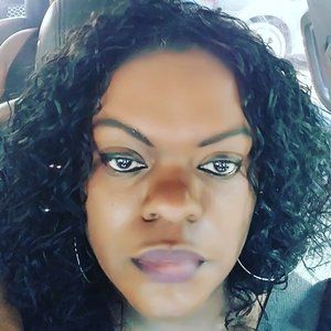 Meet your Posher, Latanya