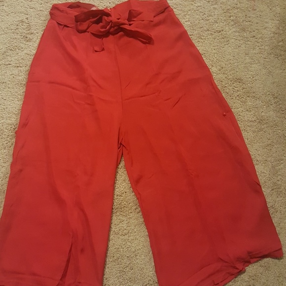2 piece red capri set - Picture 2 of 3