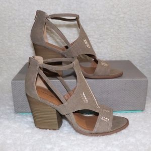 Maurice's gray heeled shoes size 10