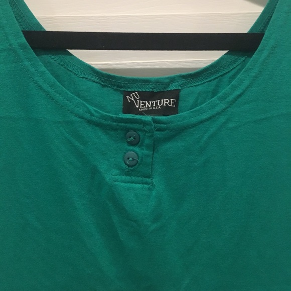 Plus size top - Picture 2 of 5