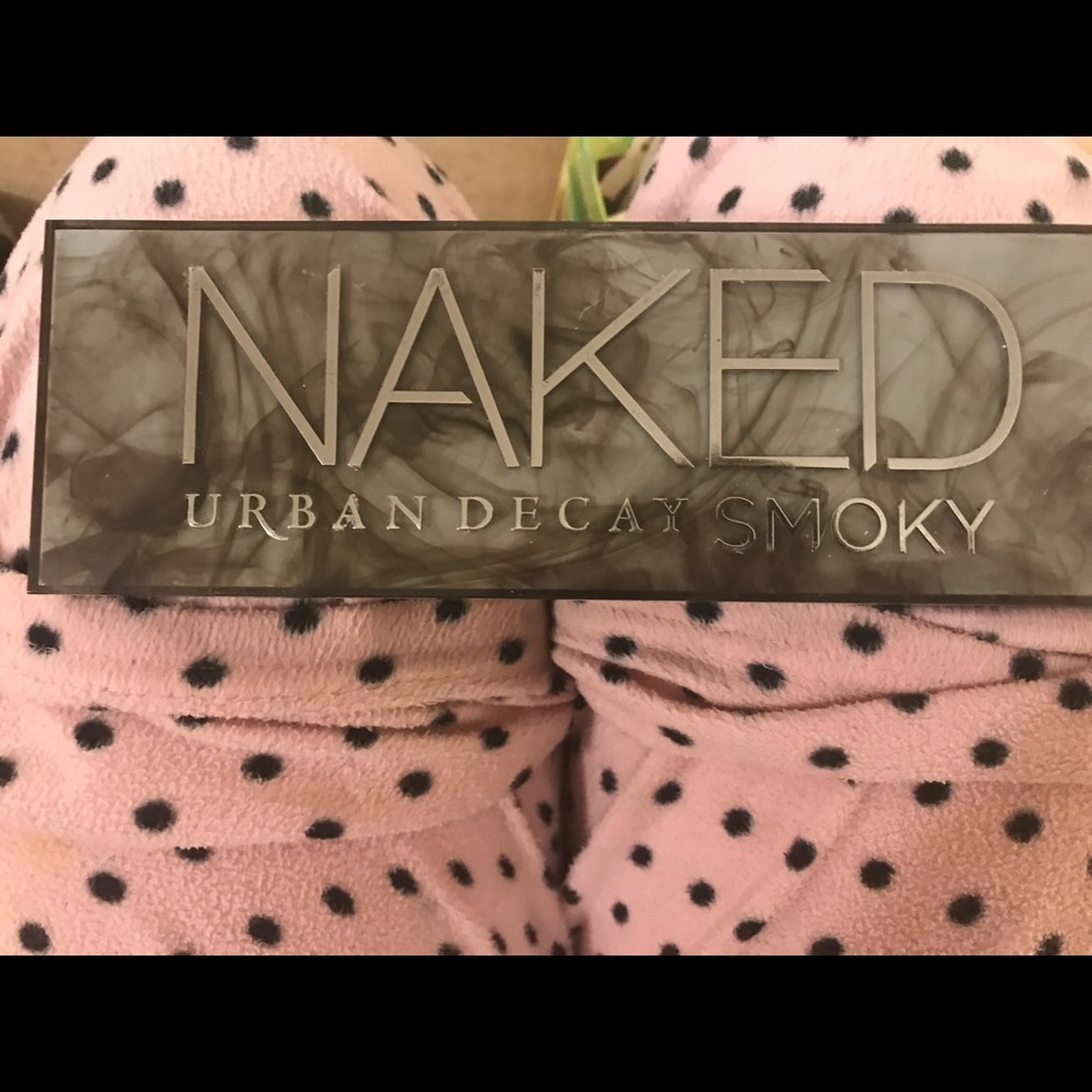 🎉SALE🎉 today only ! Naked urban decay smoky