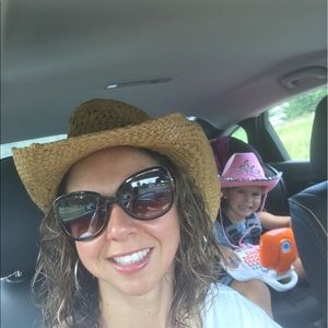 Meet your Posher, Teresa