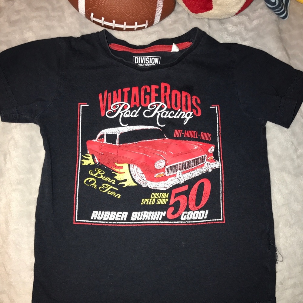 Boys  division hot rod shirt. Size 4-6