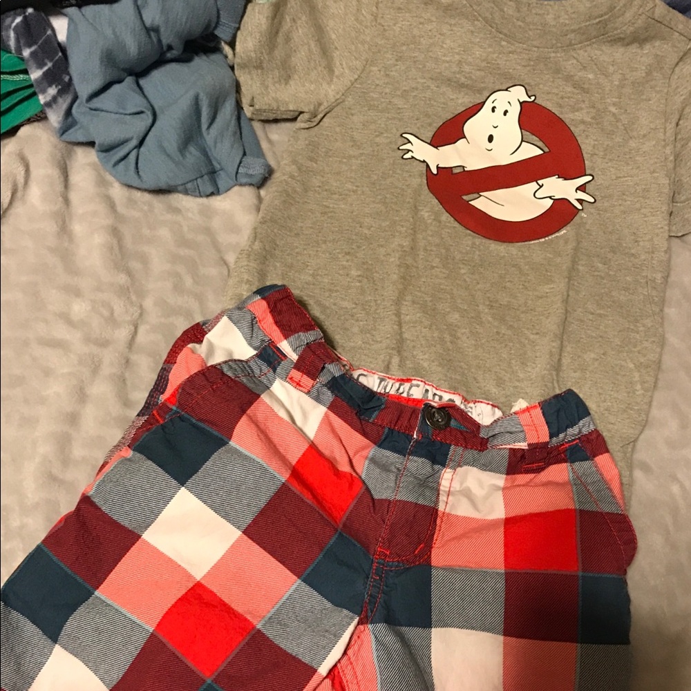 Boys  size 5/6 ghostbusters shirt👻 - Picture 4 of 4