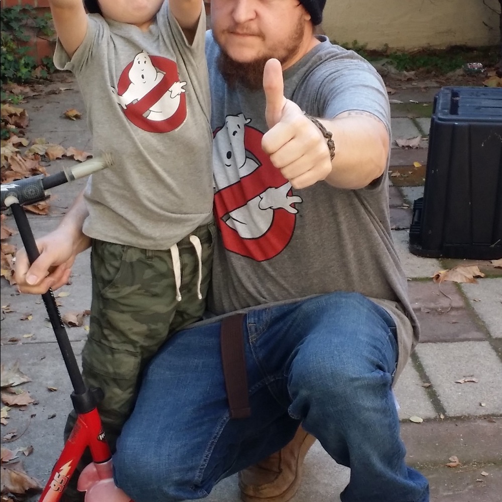 Boys  size 5/6 ghostbusters shirt👻 - Picture 2 of 4