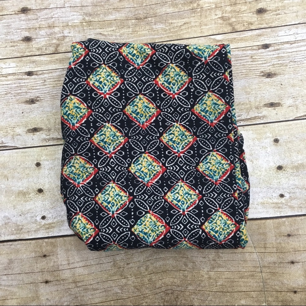 {LuLaRoe} NWOT OS Leggings
