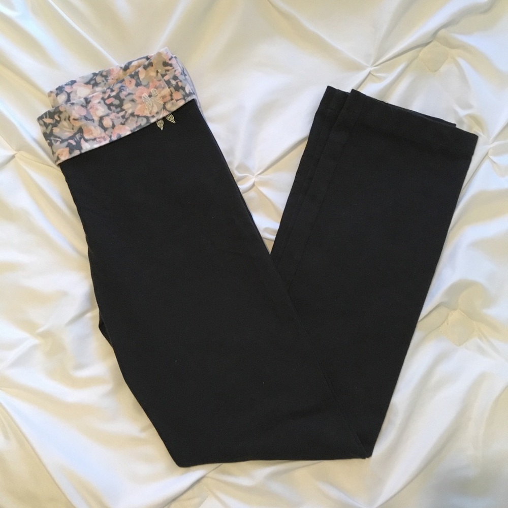 Victoria's Secret yoga pants small