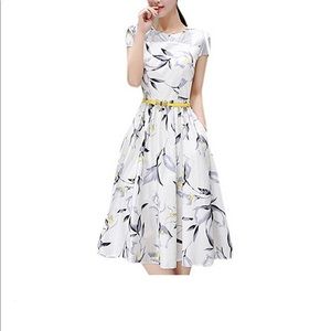 Women vintage floral print swing dress size 4