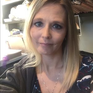 Meet your Posher, Crystal