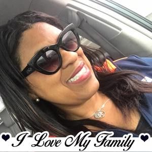 Meet your Posher, Traci