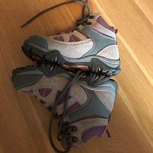 Hi-Tec Shoes - Girls hiking boots Hi-Tec Shoes - Girls hiking boots
