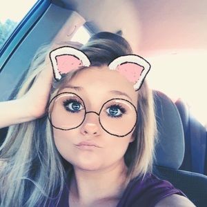 Meet your Posher, Hayley