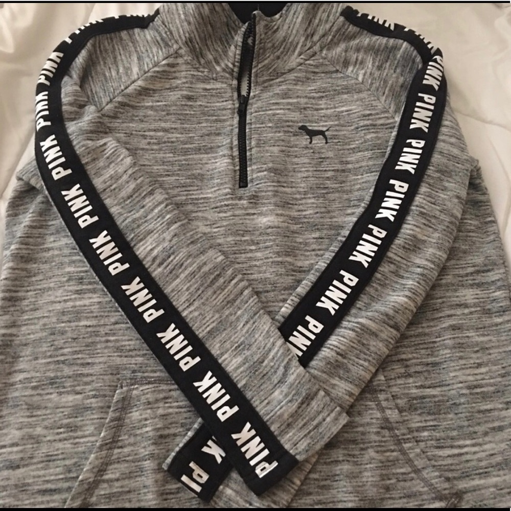 ISO‼️ GRAY QUARTER ZIP