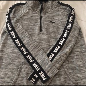 ISO‼️ GRAY QUARTER ZIP