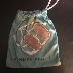Kendra Scott Elle earrings