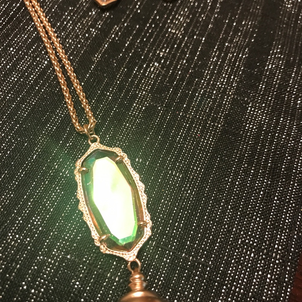 Kendra Scott peach iridescent everly