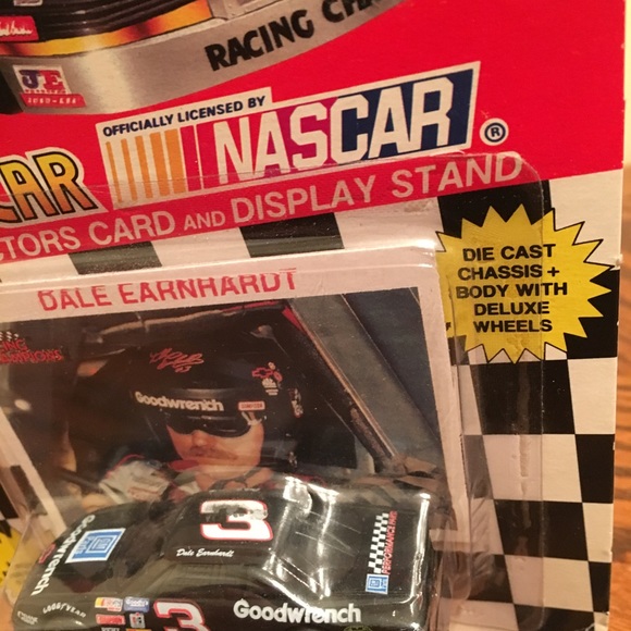 Model - Picture 2 of 4