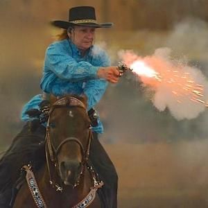 Meet your Posher, Joyce