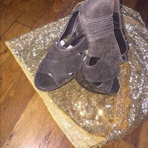 Elizabeth and James pumps