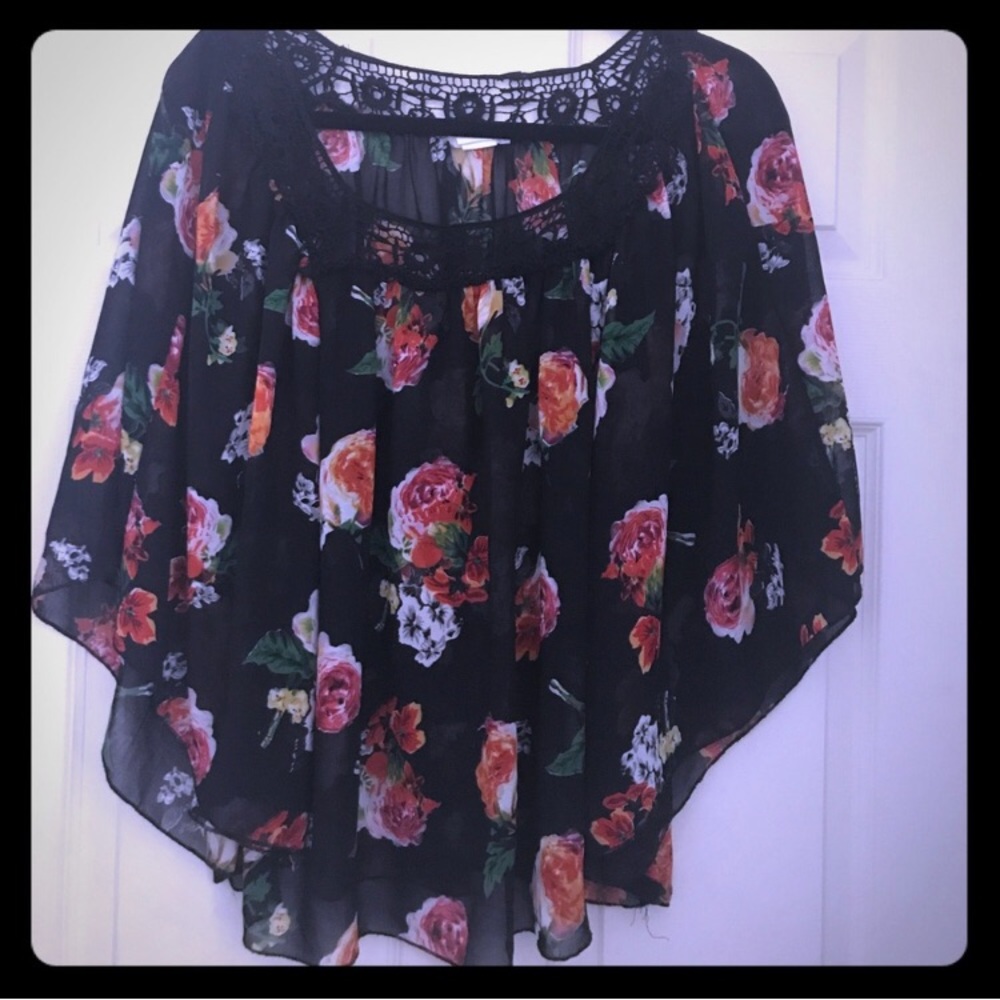 Floral top 🌸